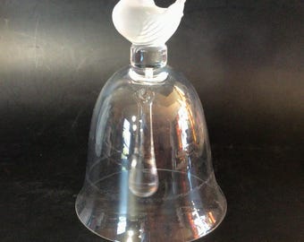 Campana de cristal Lalique con forma de pájaro gorrión esmerilado, firmada en Francia, 5 pulgadas, vintage.