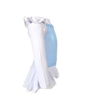 Cinderella-inspired long sleeve rash guard swimsuit for girls with floral neckline and princess blue one-piece design

Toddler princess swimwear in light blue with ruffles and full-length white sleeves, perfect for sun-safe beach days

One-piece girls swimsuit with long sleeves and ballgown-style peplum inspired by Cinderella, styled for fairytale pool fun