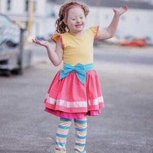 PRONTO PER LA SPEDIZIONE, costume di Nancy, vestito di Nancy, vestito da cosplay Disney, Disney Junior, compleanno di Nancy, vestito da bambina, vestito sensoriale immagine 6