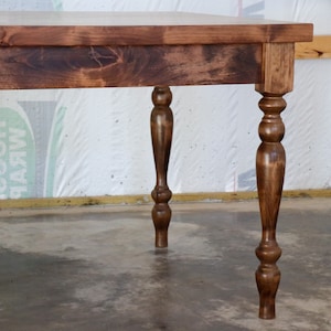 Mesa de comedor Alder Farmhouse con patas estrechas de 3, regalo para ella, regalo para él, muebles para el hogar, decoración hecha a mano, mesa de comedor moderna imagen 4