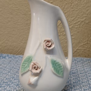 Vintage flower Vase, California Pottery pink flower (Small)