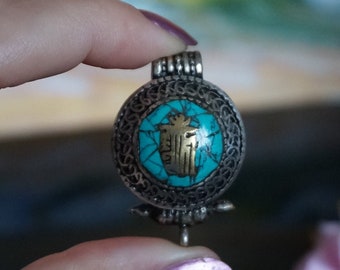 Vintage locket pendant, tibetian snuff box, Asian silver locket, Turquoise Snuff Box Pendant Amulet, vintage poison box, silver gift 198