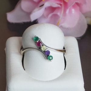 Vintage Solid white gold ring, 10 kt white gold ring, family ring, 5 stones ring, anniversary gifts, statement rings, gift for her, TB4