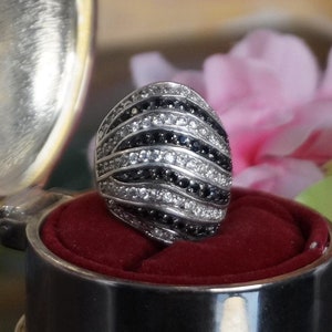 Vintage silver ring, vintage silver 925 ring with black and white zirconias, large gallery ring, silver sterling 925, gift for her,181