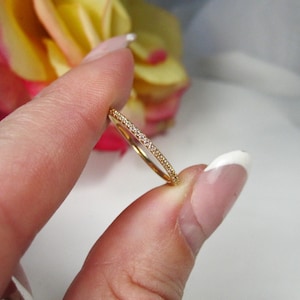 Bague d'éternité vintage en or jaune 14 carats avec zircons cubiques, taille US 6 1/2, TB13