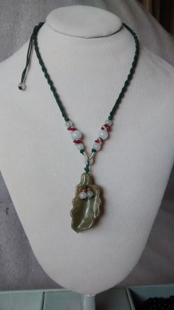 Vintage chinese natural jade pendant45 mm with si