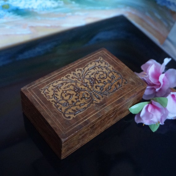 Vintage Decorative Italian Wooden Trinket Box Vintage Decorative Italian Wooden Trinket Box