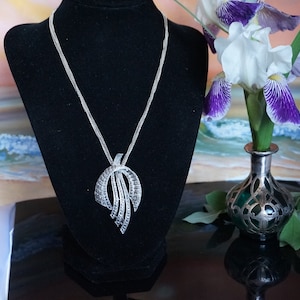 Vintage Large Sterling Silver Pin Brooch, Art Deco silver brooch, vintage silver brooch & chain, Marcasite silver Brooch necklace, 199