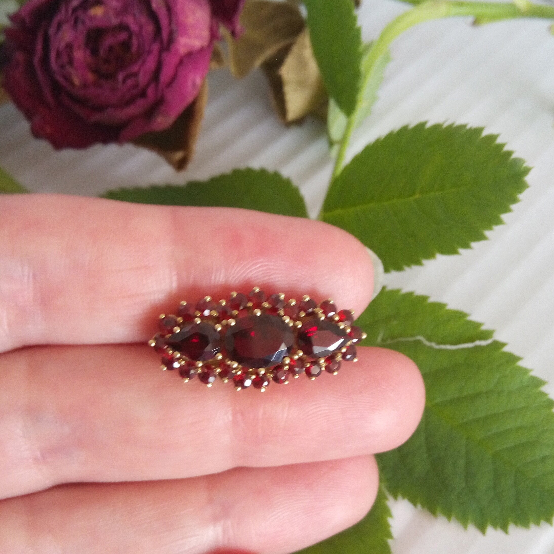ヴィンテージ ボヘミアンガーネット　ブローチ ヴィンテージ ボヘミアン ガーネット ゴールド ブローチ、ミッド