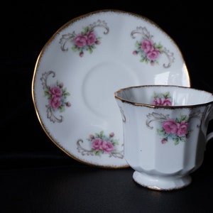 Vintage Elizabethan Teacup and Saucer, teacup with Pink Roses, teatime gift, teaparty gift, gift for her, teacup gift, 496