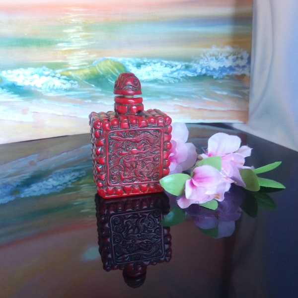 Vintage Asian Snuff bottle, Collectable China Red Carved Myth Dragon Exorcism Auspicious Snuff Bottle, B2.6