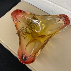 Tazón de vidrio artístico Sommerso Trefoil soplado a mano