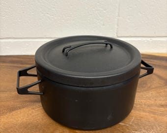 Arabia Finel mattschwarzer Emaille Topf mit Doppel-Griffen von Seppo Mallat