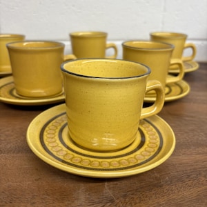 Set Vintage Franciscan Honeycomb Stoneware Teacup & Saucers