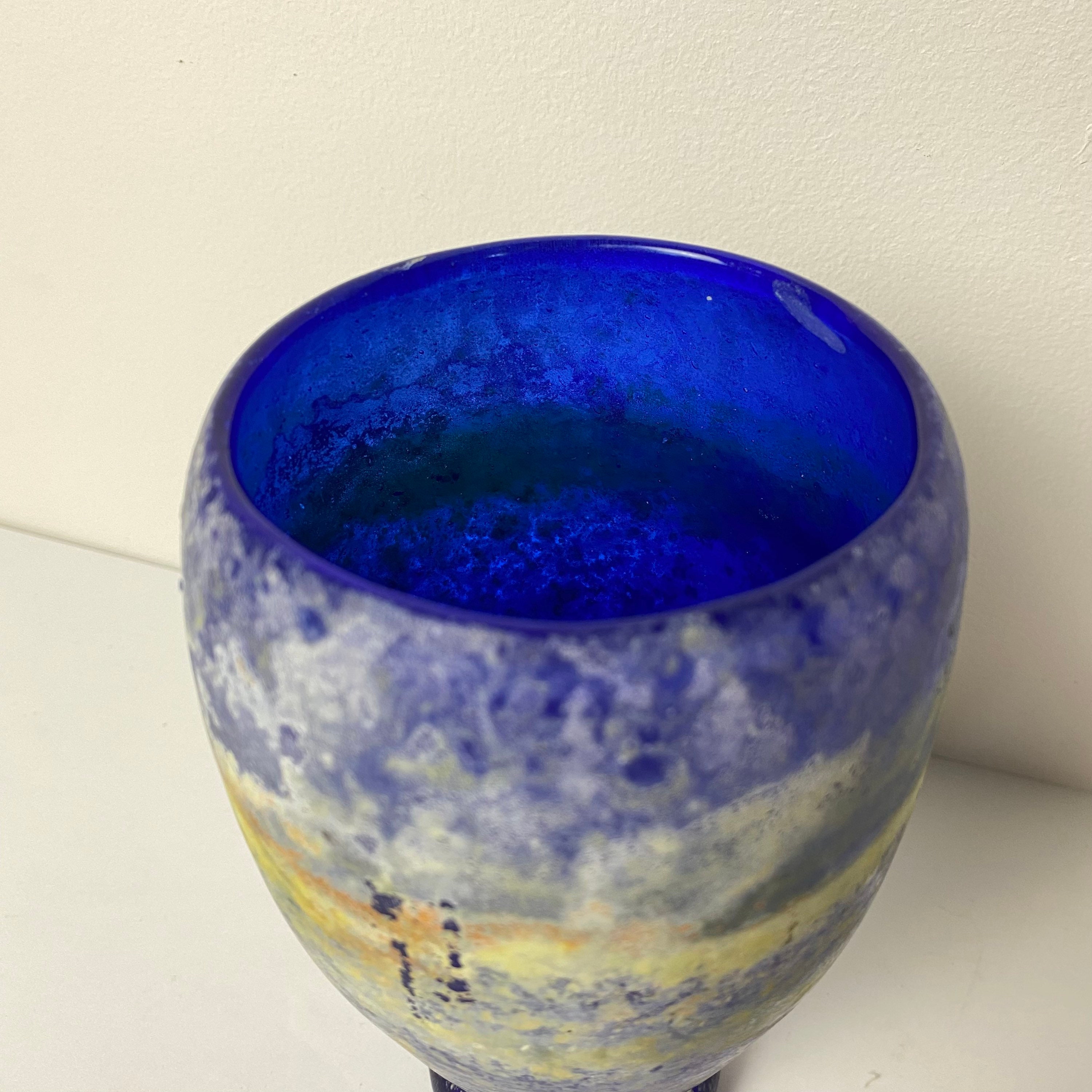 サンドラ・リッチ ドイツ デザイナーアートガラス花瓶、コバルトブルー