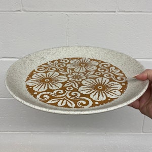 70’s Bilton’s Speckled Floral Stoneware Platter - Etsy