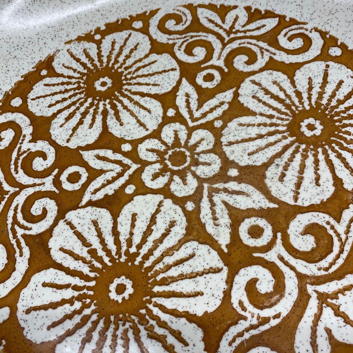 70’s Bilton’s Speckled Floral Stoneware Platter - Etsy