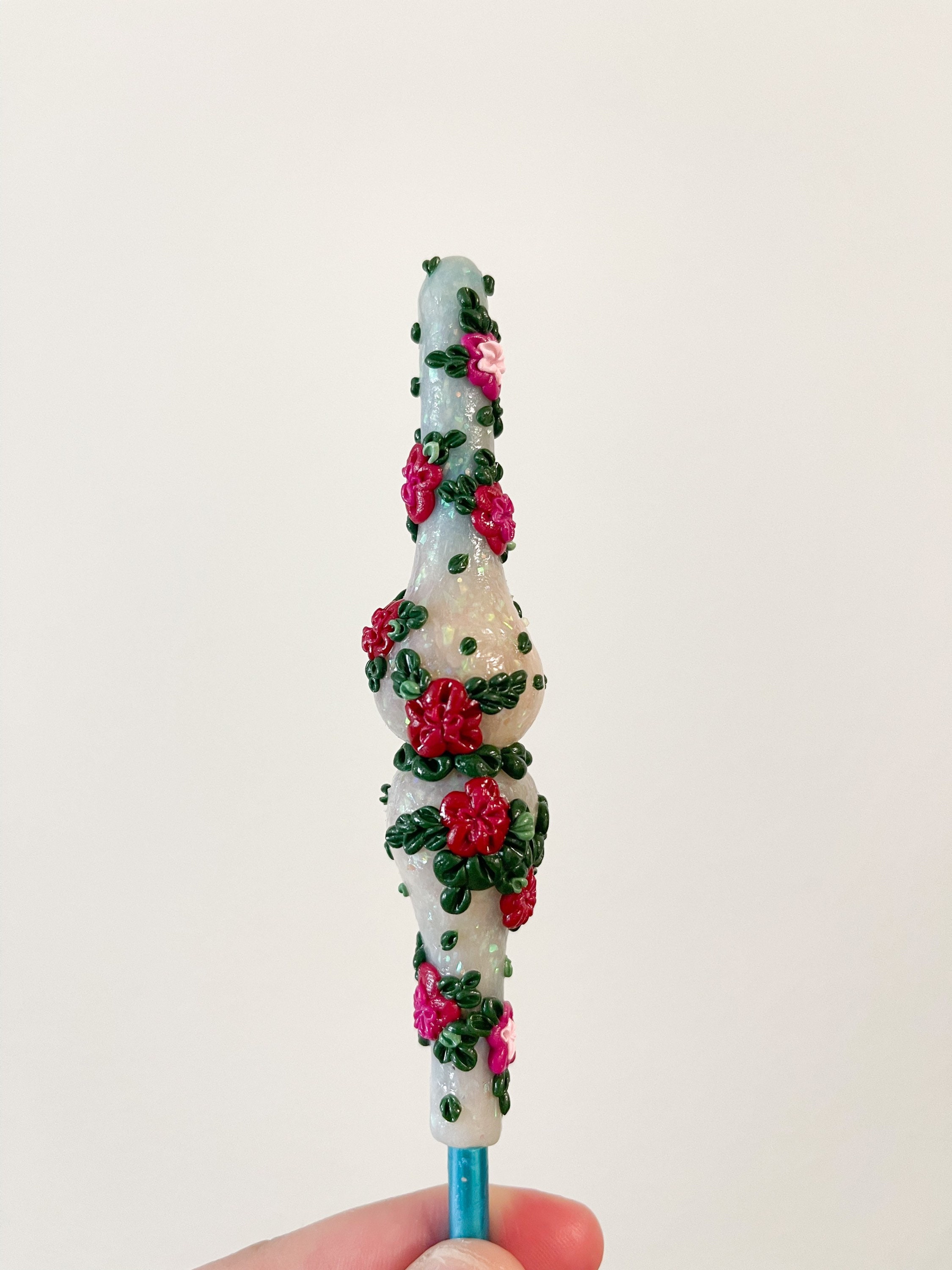 Iridescent Clay Crochet Hook, Roses, Flowers 