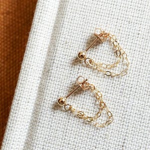 Chain Cuff Earring • Minimalist Chain Earrings • Dainty Ball Studs • Dangle Earrings  • Cartilage Earring • Helix Chain Jewelry • Chain Hoop