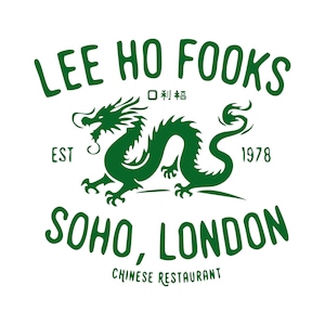 Peut inclure: Logo vert pour le restaurant chinois Lee Ho Fooks à Soho, Londres. Le logo présente un dragon vert au centre, avec le texte "LEE HO FOOKS" au-dessus et "SOHO, LONDON" en dessous. Le texte "EST 1978" est également inclus.