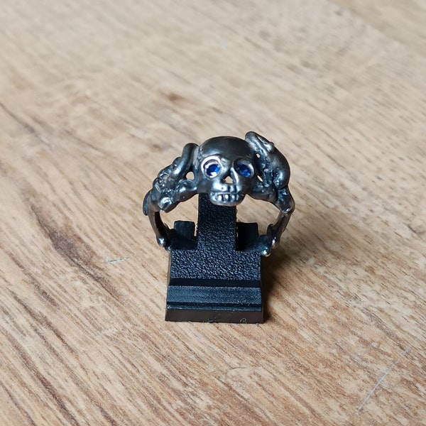 19.1mm Inner diameter Memento Mori ring with natural eye stones, sterling silver, Solid silver skull ring, Punk ring, Ancient Victorian ring
