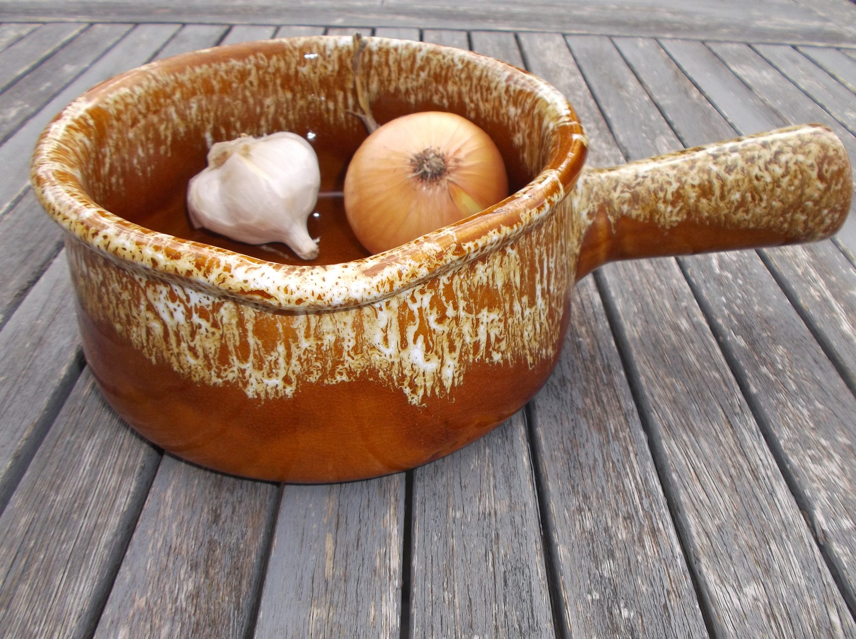 poêlon, poterie vintage vernie et flammée - caquelon en terre cuite vernissé des années 1970 marmite chaudron de sorcière, décor halloween