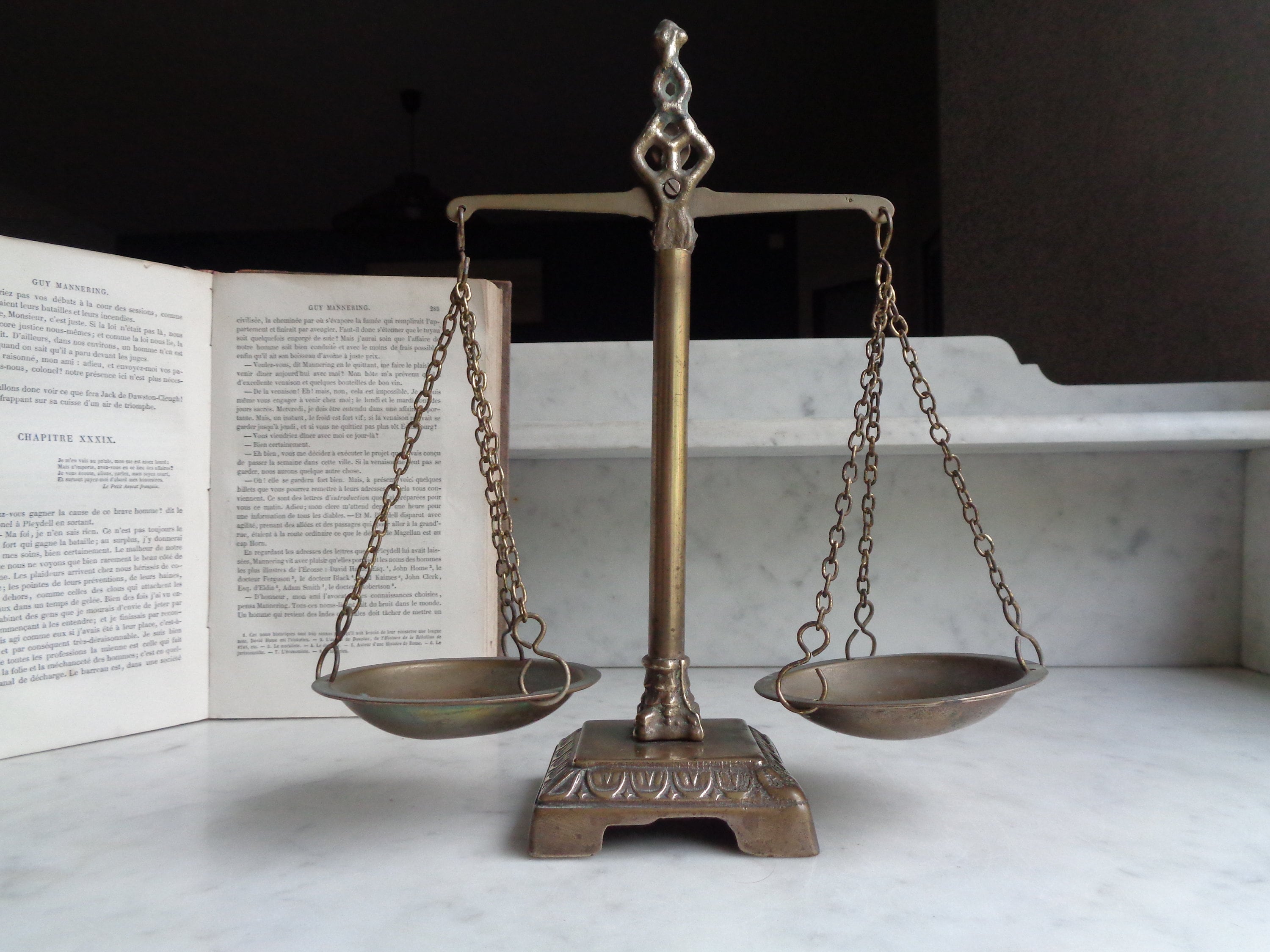 Decorative Brass Scale With 2 Trays Scales of Justice