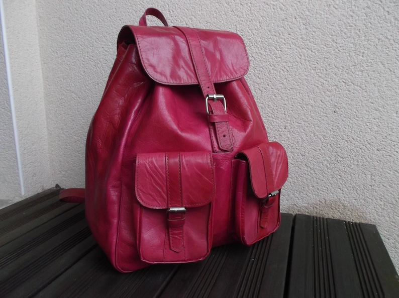 Vintage leather Fushia Pink backpack-leather fushia bag-vintage dark pink leather bag-Tunisian vintage leather Backpack 1980 1990