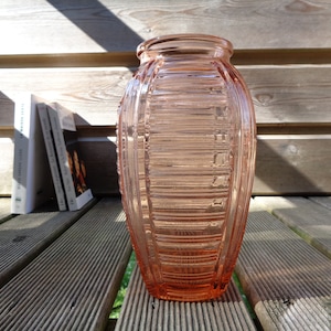 French vintage vase in pink pressed glass, old decorative art vase, French gift idea, romantic decor