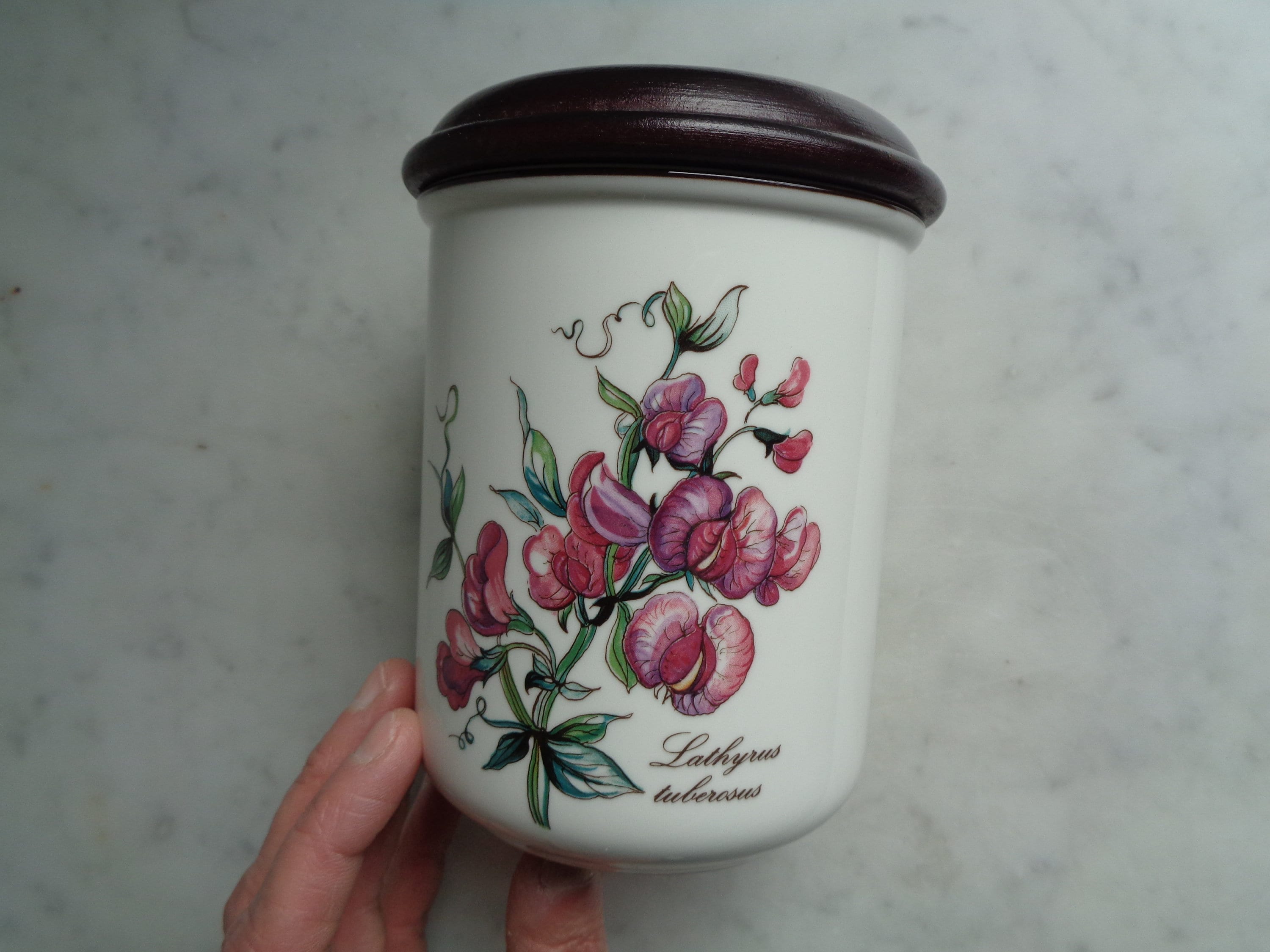 ボタニカ キャニスター / Lathyrus tuberosus ボタニカ キャニスター / Lathyrus tuberosus