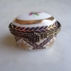 caja de porcelana, colección, caja de lacre al estilo del Viejo París, siglo XIX, miniatura, vintage francés