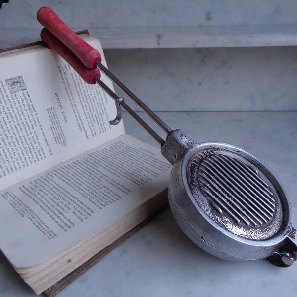 waffle maker, biscuit mold, retro kitchen utensil, French vintage