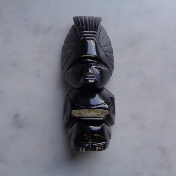 figurine en obsidienne, statuette Aztèque, maya, tiki, totem, porte-bonheur, Mexique