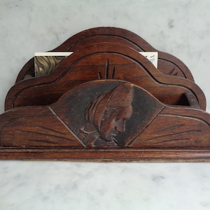 trieur range-courrier en bois breton, support de rangement sculpté, décor de bureau, art populaire, artisanat breton image 1