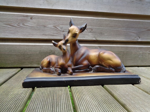 Statuette De Biche Avec Son Faon En Platre Polychrome Signe Etsy