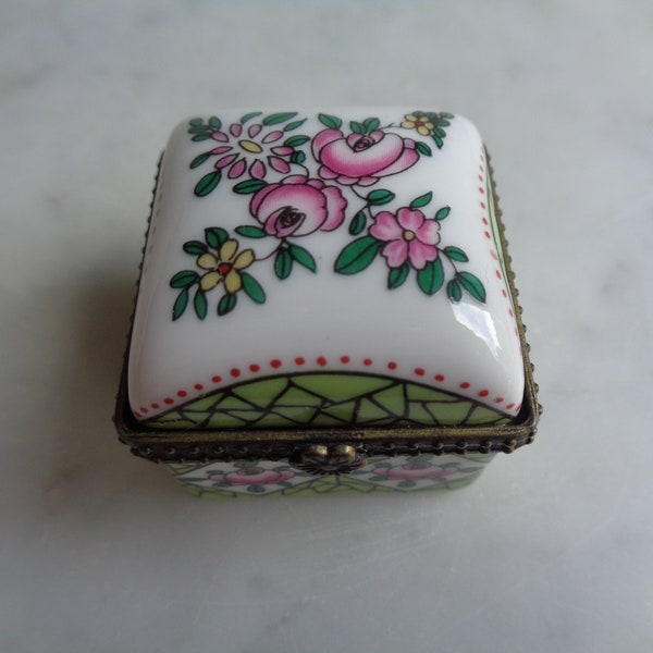 boîte en porcelaine, collection, boîte à timbres dans le style de Minton, XIXe, miniature, vintage français