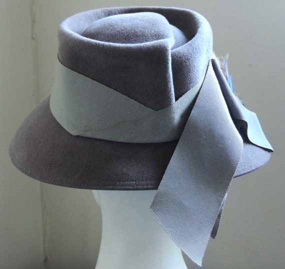 Vintage 1930s Wool Felt Taupe Picture Hat Feather… - image 7