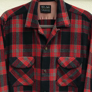 Vintage Loop Collar 50% Wool Blend Red/Black Plaid Shirt Men Medium 15-15-1/2" Camp Shirt