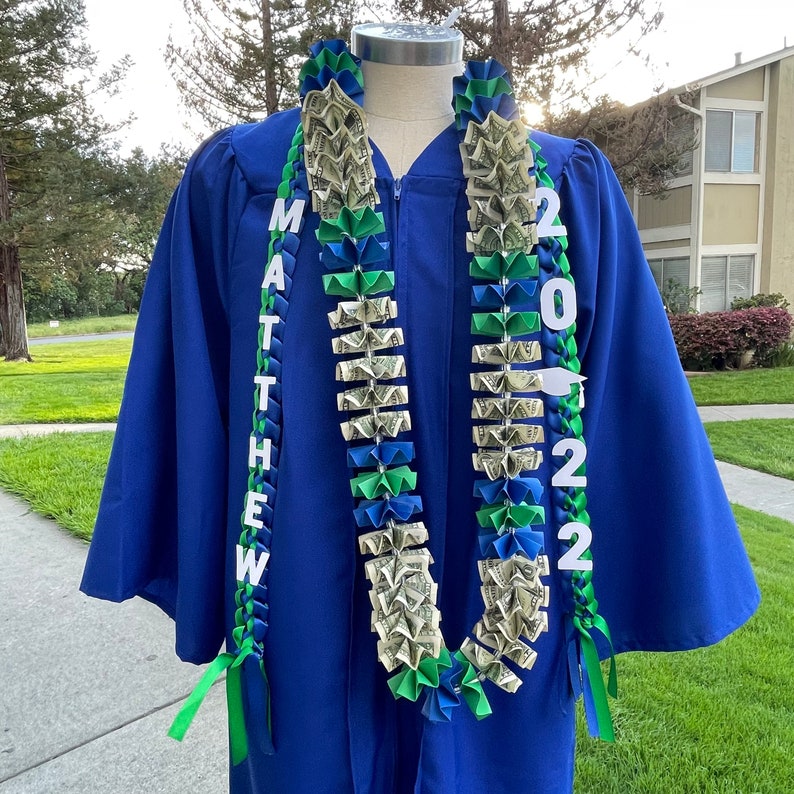 Graduation lei set 