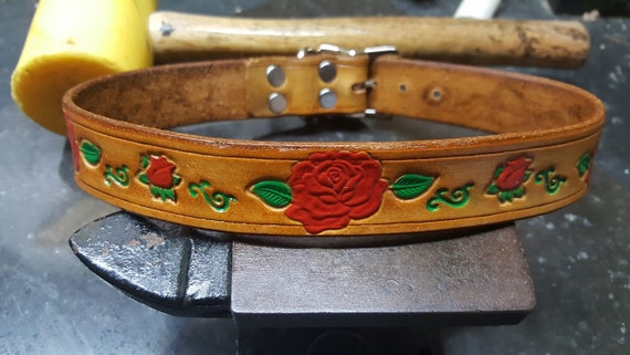 Dog Collar, Leather Dog Collar, 1 inch wide, Roses, Handmade. Small Dog Collar, Medium Dog Collar