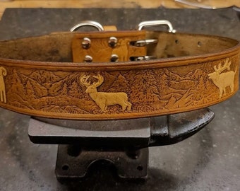 Dog Collar, Leather dog collar, Wildlife pattern, Deer, 1.5''inch wide, Tan, Handmade, Medium dog collar, Large Dog Collar