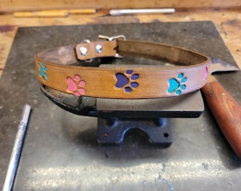 Dog Collar, Leather Dog Collar, Dog Paw Print, small dog, tiny dog, 3/4 inch wide, custom made, hand tooled