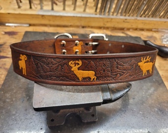 Dog Collar, Leather dog collar, Wildlife pattern, Deer, 1.5''inch wide, Briar Brown, Handmade, Medium dog collar, Large Dog Collar