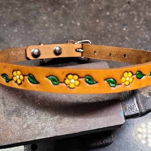 Dog Collar, Leather Dog Collar, 1/2&#39;&#39; inch wide collar, Yellow,  Daisy,  Flowers,  Small Dog Collar, Tiny Dog Collar, Handmade