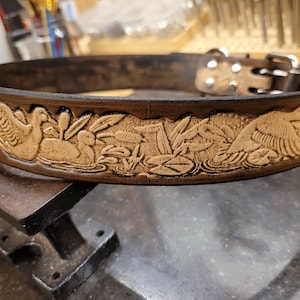 Dog Collar, Leather dog collar, Wild Duck pattern Dog Collar 1.5''inch wide, Handmade, Medium dog collar, Large Dog Collar, Dark Brown
