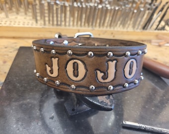 Handmade Leather Dog Collar: Personalized Western Style with Studs