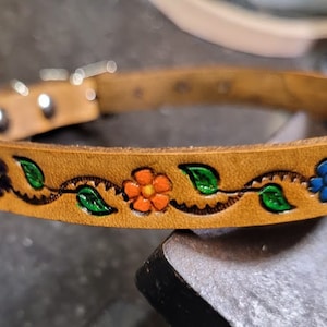 Dog Collar, Leather Dog Collar, 1/2&#39;&#39; inch wide collar, Daisy,  Flowers,  Small Dog Collar, Tiny Dog Collar, handmade
