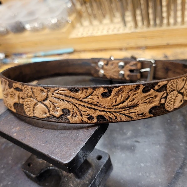 Dog Collar, Leather dog collar, Maple leaf, Acorns, 1 inch, hand crafted, Dark Brown, Small dog collar. Handmade, Hand Crafted