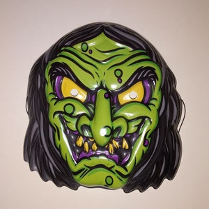 GOBLINHAUS Masks “Sister Grim” - vintage style plastic Halloween mask / Ben Cooper type