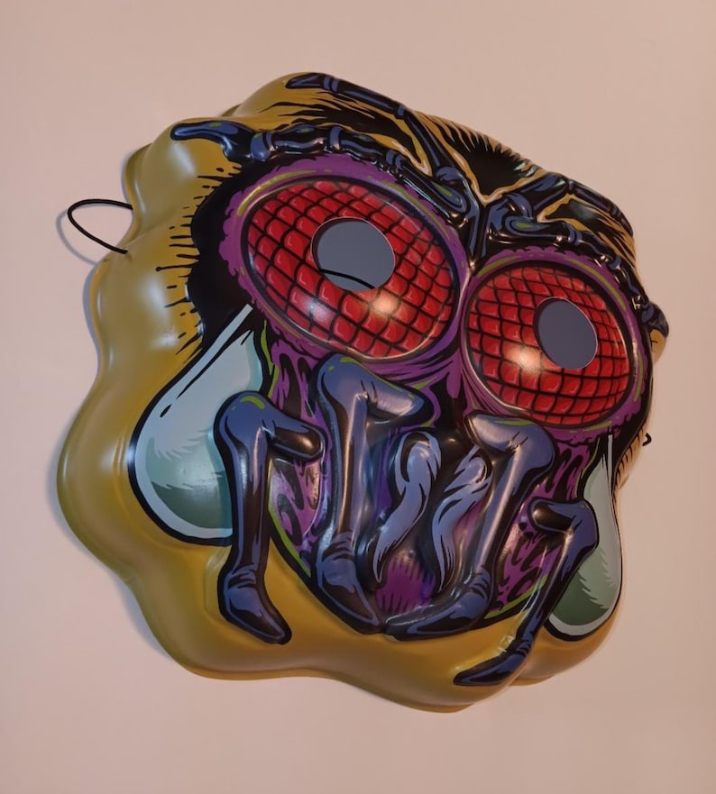 GOBLINHAUS Masks “screature” - Vintage Style Plastic Halloween Mask ...